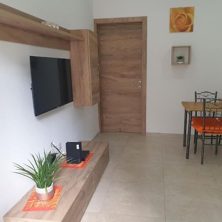 Modern Apartment In Central Bugibba St. Paul's Bay Exterior photo